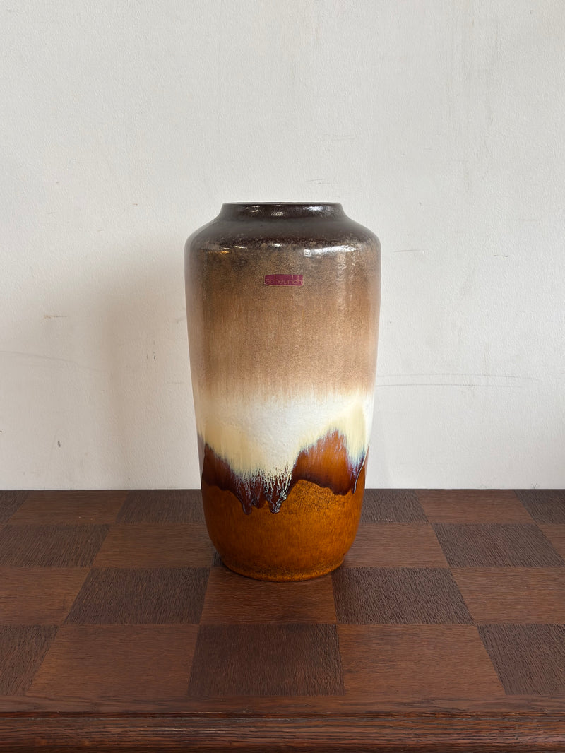 CERAMIC FLOWER VASE