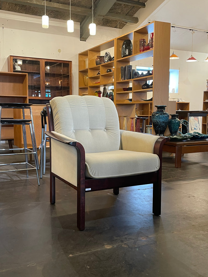 SHARK ATTACK アンティーク・ビンテージ ソファのページ