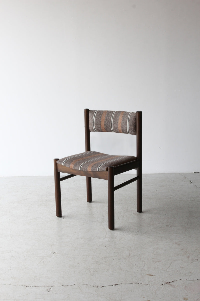 ファブリック ダイニングチェア<br>ヴィンテージ<br>大和店 - ヴィンテージ SHARK ATTACK