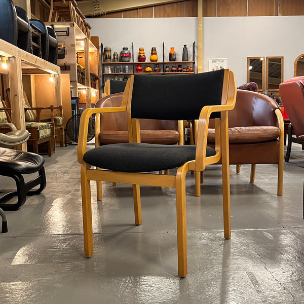 【値下げ】【SHARK ATTACK】ヴィンテージチェア 椅子 / 2脚あり B DINING CHAIR