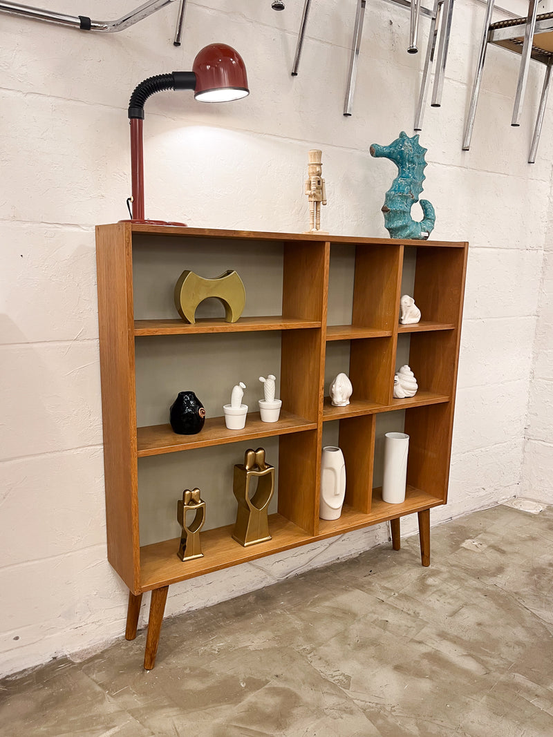 オープンシェルフ <br> cerote antiques - ヴィンテージ SHARK ATTACK