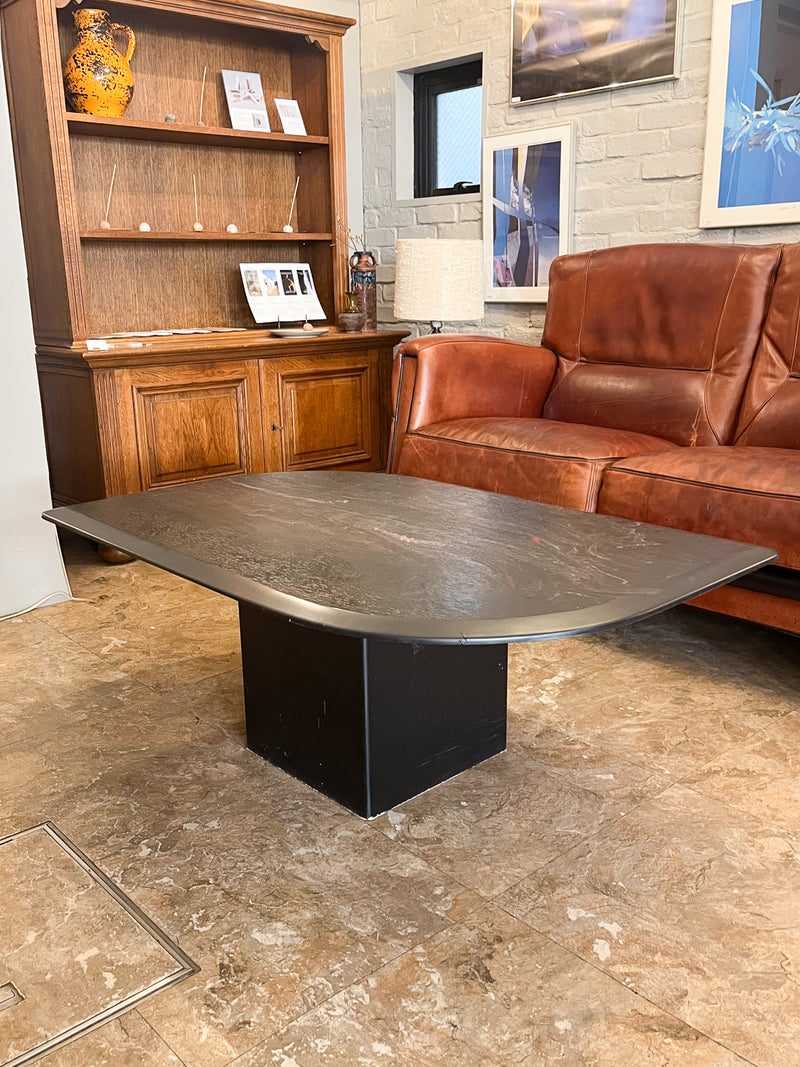 SHARK ATTACK 円形ダイニングテーブル ガラス ラウンドテーブル 食卓 TABLE