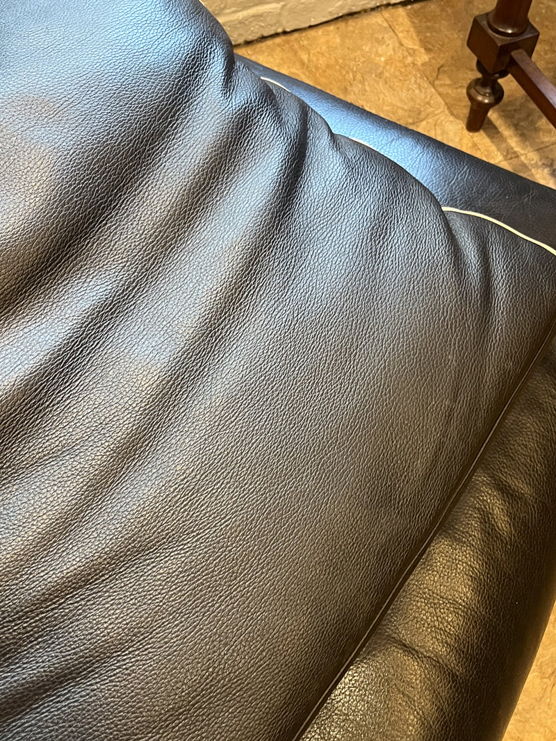 レザーラウンジチェア <br> cerote antiques - ヴィンテージ SHARK ATTACK