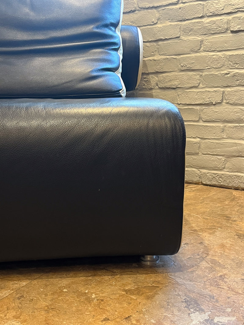 レザーラウンジチェア <br> cerote antiques - ヴィンテージ SHARK ATTACK