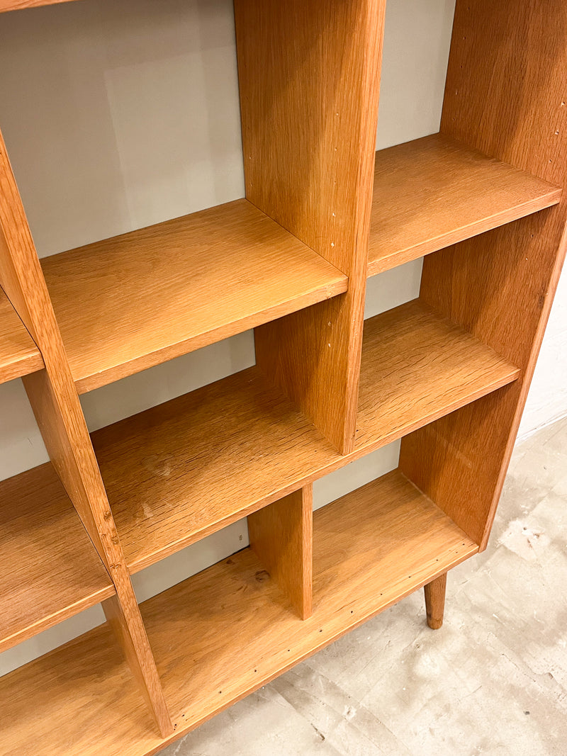 オープンシェルフ <br> cerote antiques - ヴィンテージ SHARK ATTACK