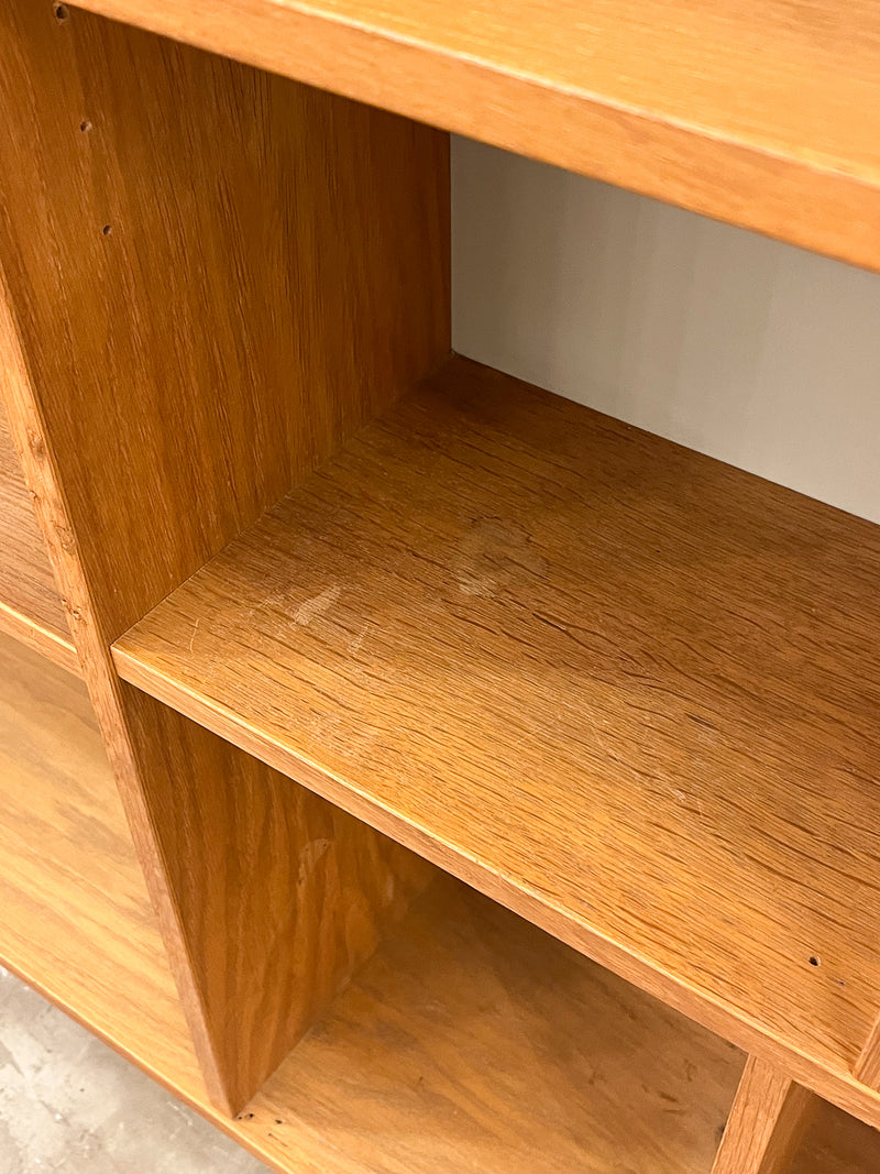 オープンシェルフ <br> cerote antiques - ヴィンテージ SHARK ATTACK