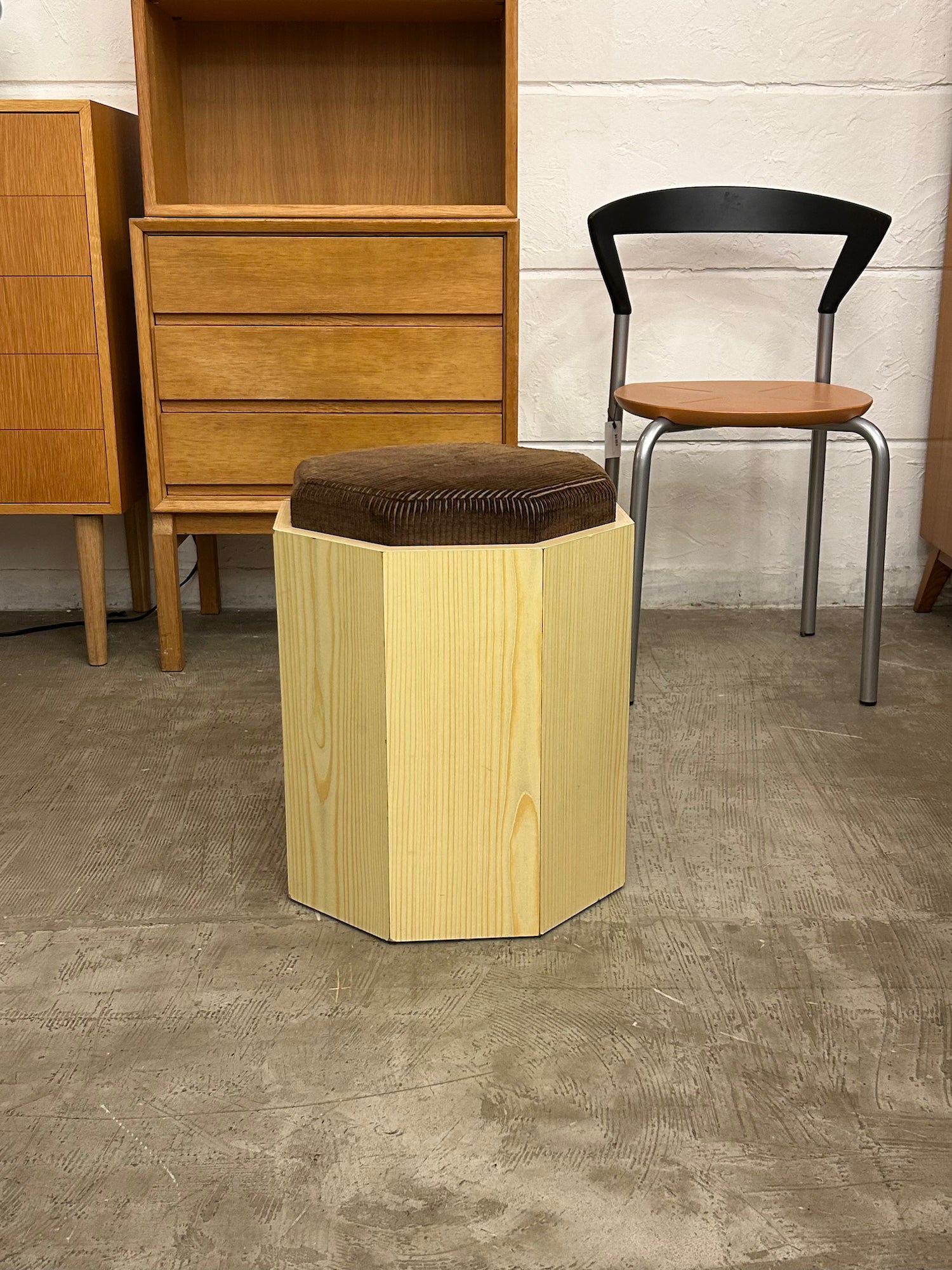 オクタゴンスツール - cerote antiques・大阪店