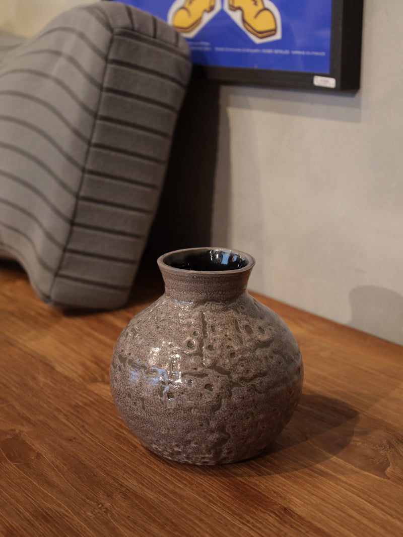 ヴィンテージ<br>セラミック フラワーベース <br>reload - ヴィンテージ SHARK ATTACK