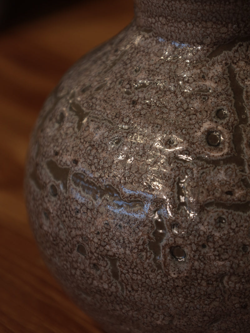 ヴィンテージ<br>セラミック フラワーベース <br>reload - ヴィンテージ SHARK ATTACK