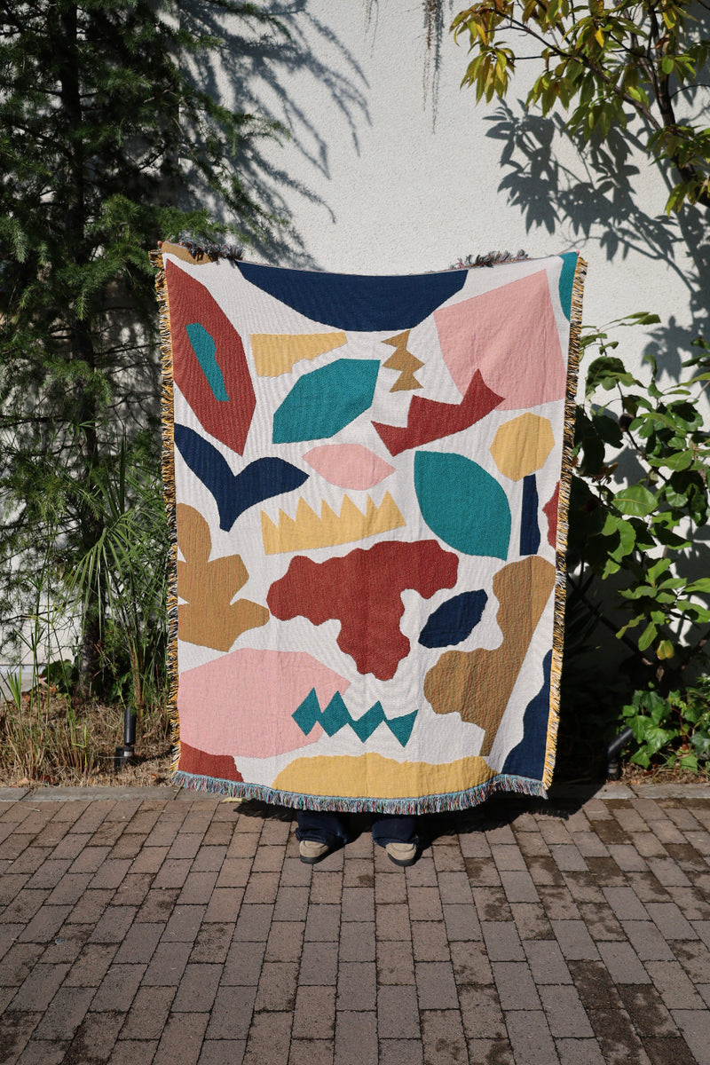 SLOWDOWN STUDIO <br>Maple Throw(Art by Amélie Lehoux, Canada) <br>reload店 - ヴィンテージ SHARK ATTACK