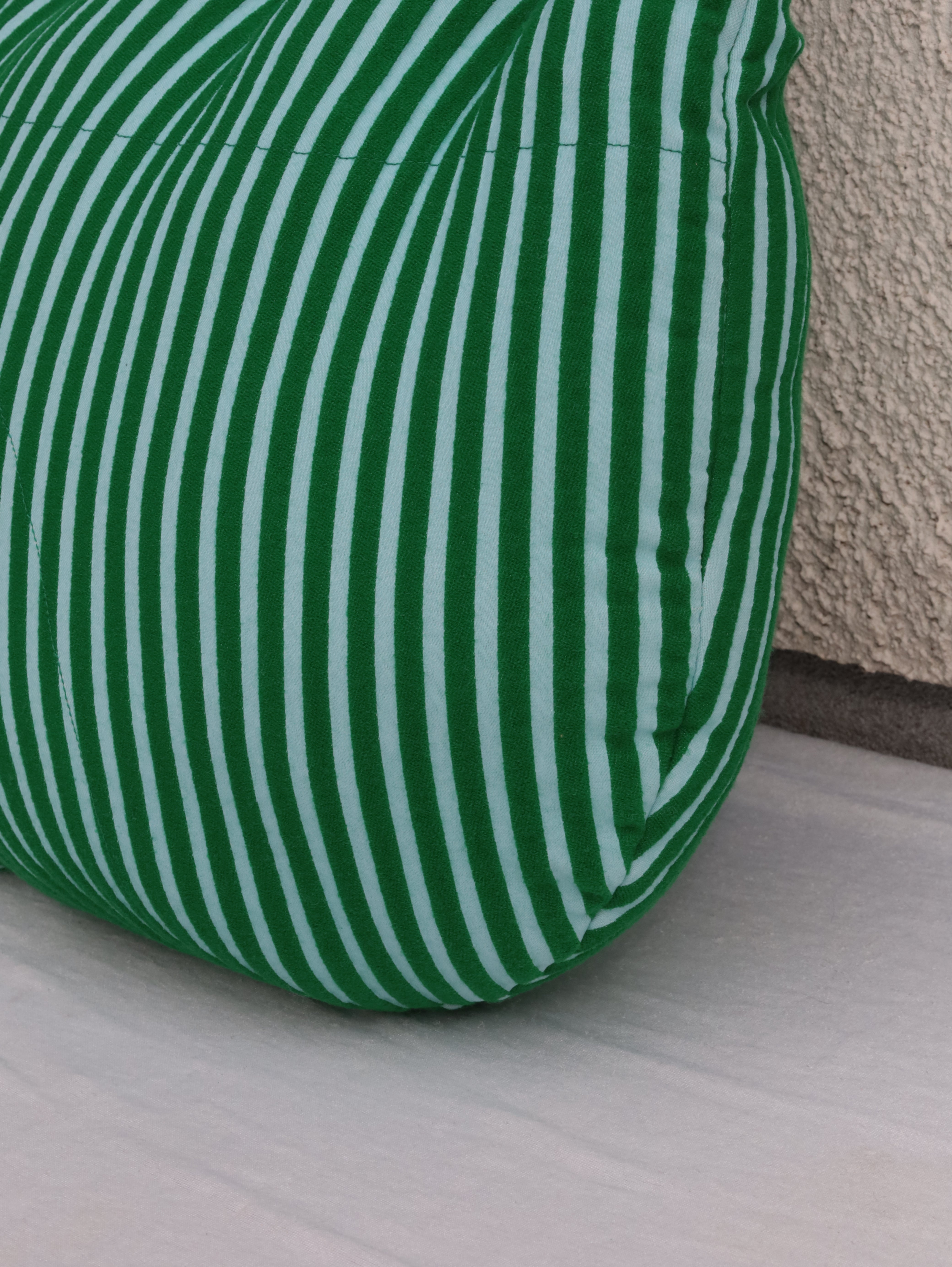PORTRAIT LAB<br>Fabric object "Hand"S size Green stripe<br>reload店 - ヴィンテージ SHARK ATTACK