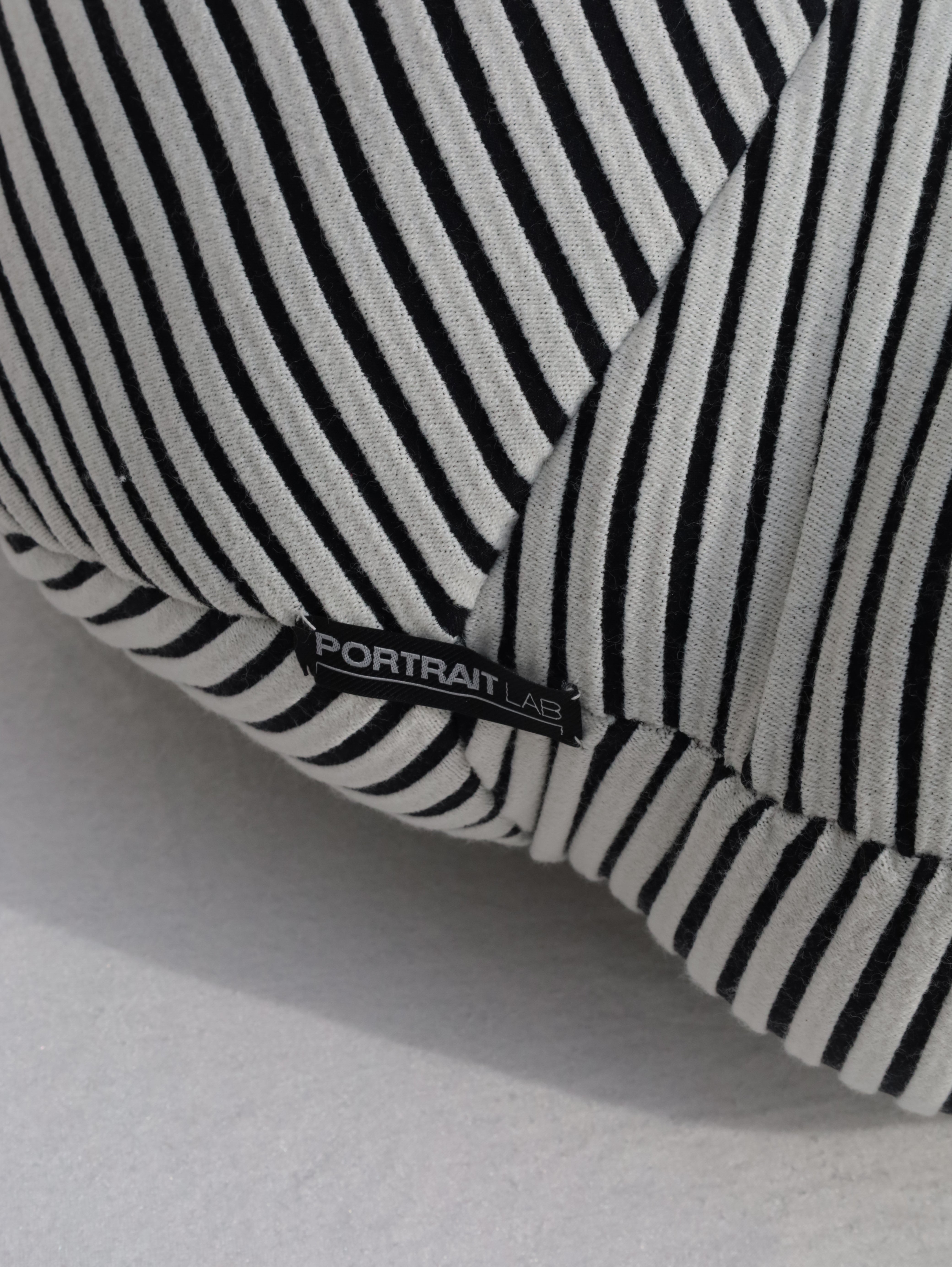 PORTRAIT LAB<br>Fabric object "Hand"L size Black stripe <br>大阪店 - ヴィンテージ SHARK ATTACK