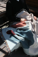 SLOWDOWN STUDIO <br>Hynes Throw (Art by Malwina Marchwicka - Barcelona, Spain ) <br>reload店 - ヴィンテージ SHARK ATTACK