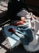 SLOWDOWN STUDIO <br>Arthur Throw (Art by Laurie Maun, London, UK) <br>・reload店 - ヴィンテージ SHARK ATTACK