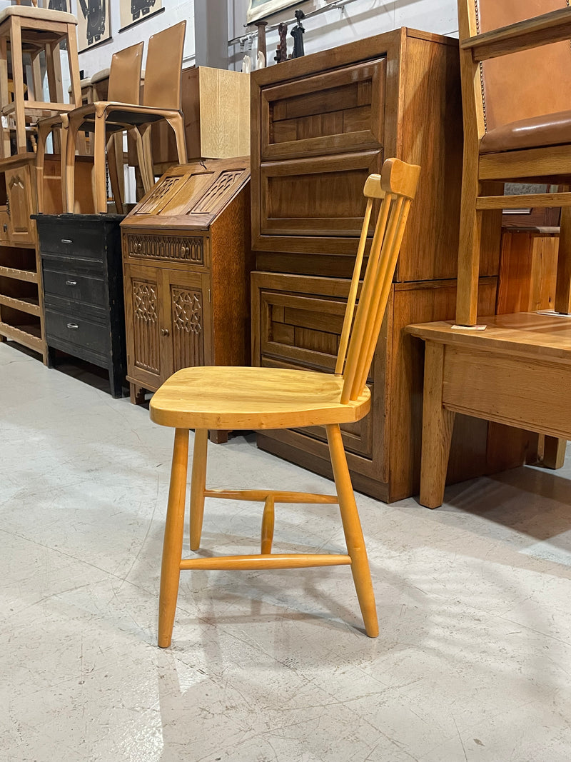 スポークバックチェア <br> 大和店 - ヴィンテージ SHARK ATTACK