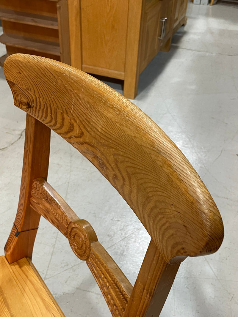 ウッドダイニングチェア<br> 大和店 - ヴィンテージ SHARK ATTACK