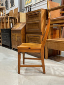 ウッドダニングチェア<br> 大和店 - ヴィンテージ SHARK ATTACK