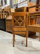 ウッドダニングチェア<br> 大和店 - ヴィンテージ SHARK ATTACK