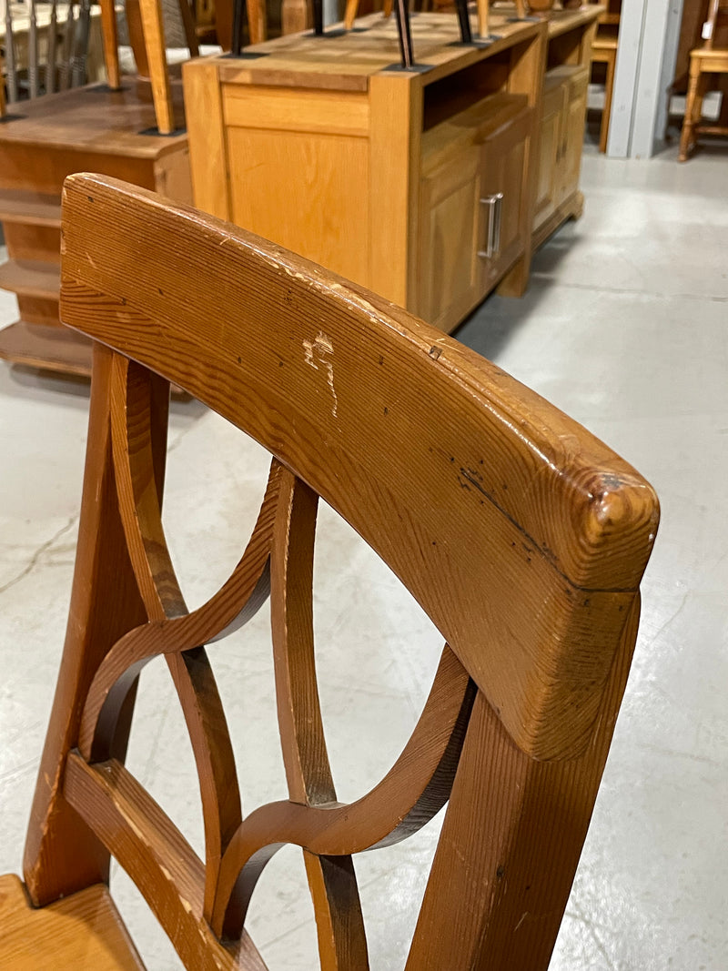 ウッドダニングチェア<br> 大和店 - ヴィンテージ SHARK ATTACK