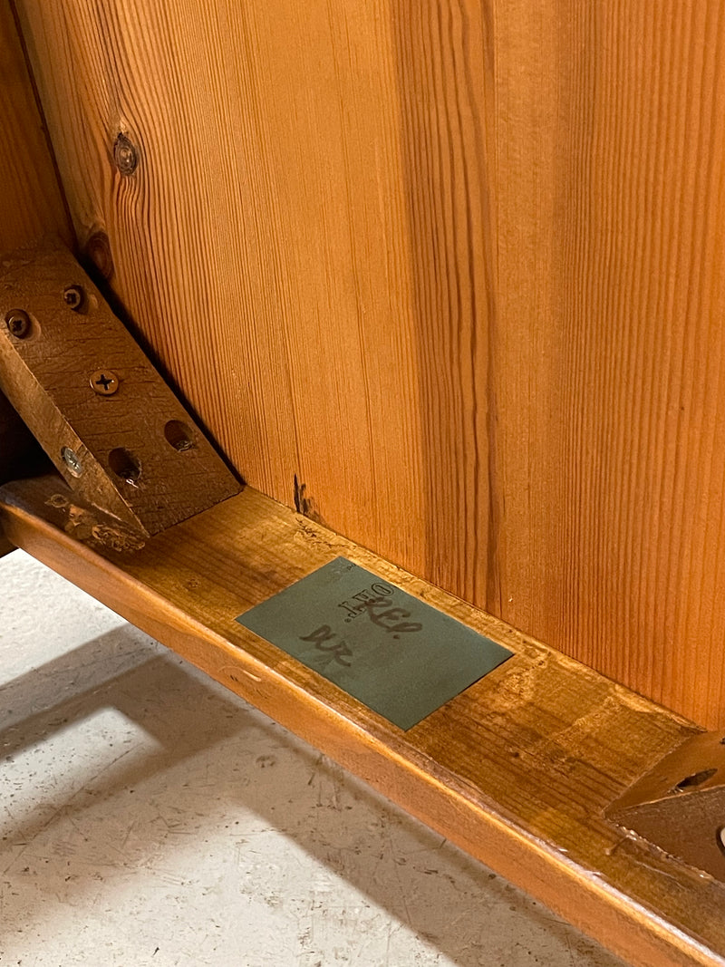 ウッドダニングチェア<br> 大和店 - ヴィンテージ SHARK ATTACK