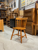 スピンドルバックチェア<br> 大和店 - ヴィンテージ SHARK ATTACK