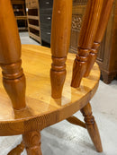 スピンドルバックチェア<br> 大和店 - ヴィンテージ SHARK ATTACK