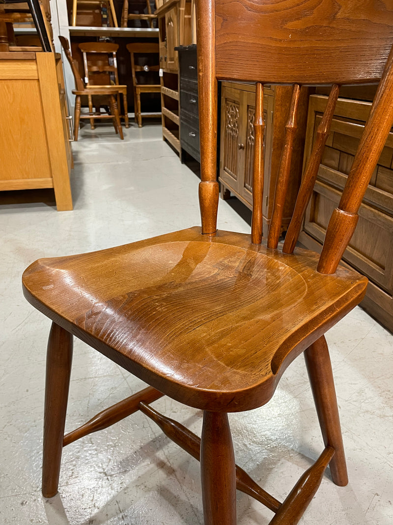 スピンドルバックチェア <br> 大和店 - ヴィンテージ SHARK ATTACK