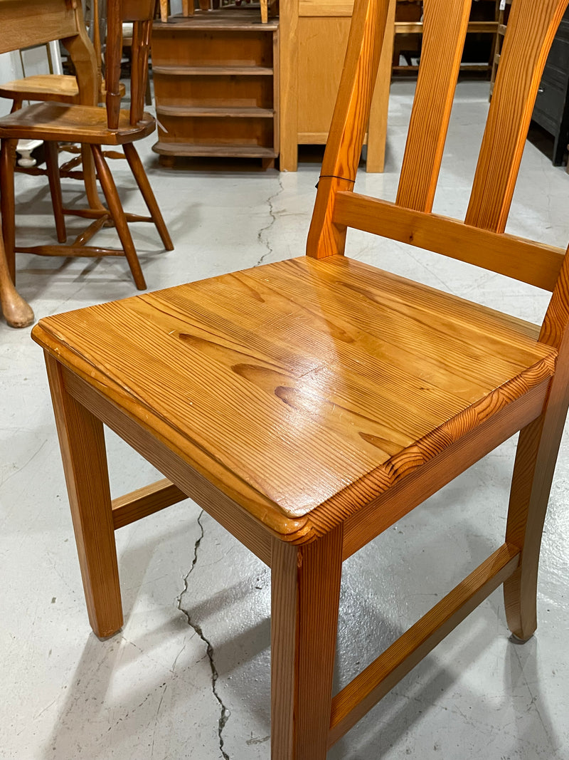 ウッドダイニングチェア<br> 大和店 - ヴィンテージ SHARK ATTACK