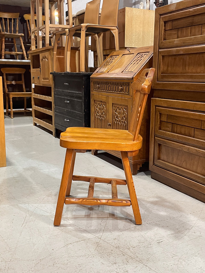 オークウッド ダイニングチェア<br> 大和店 - ヴィンテージ SHARK ATTACK