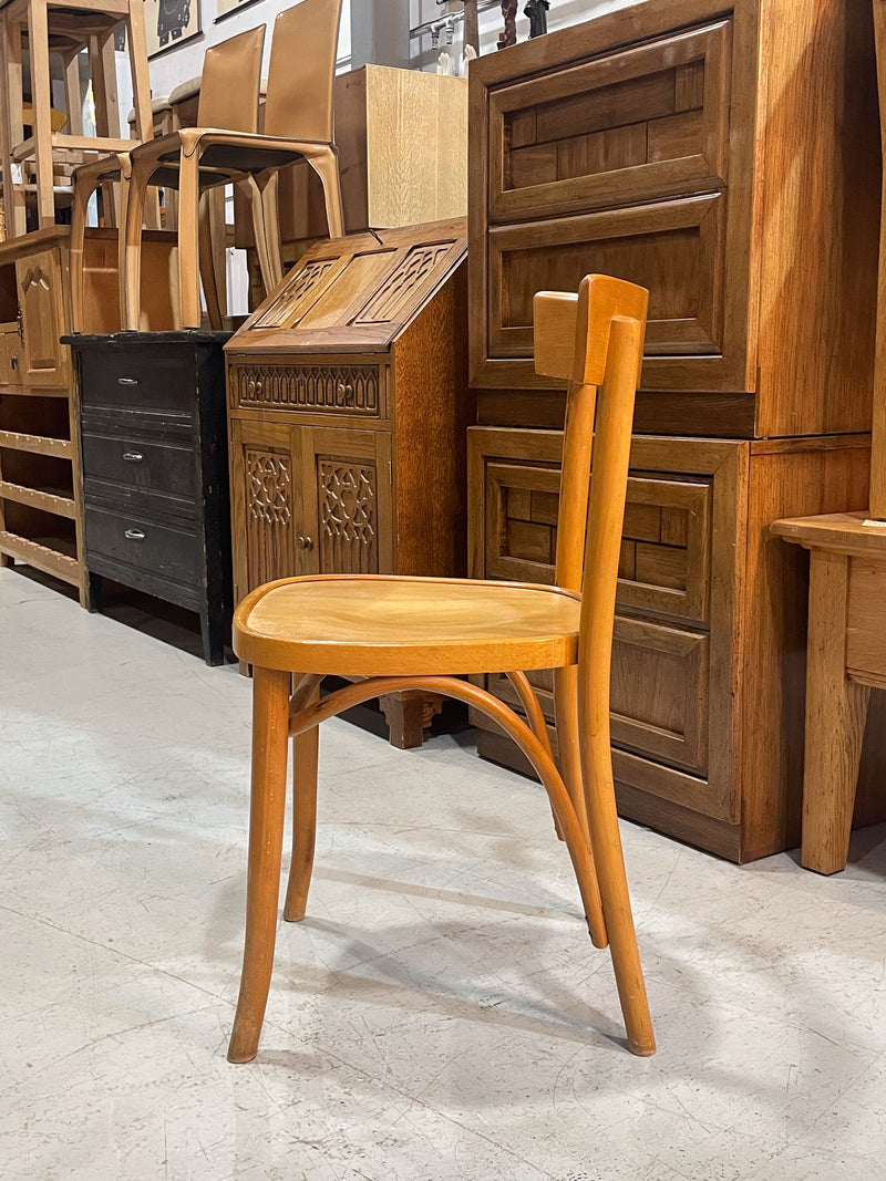 ウッドダイニングチェア <br> 大和店 - ヴィンテージ SHARK ATTACK