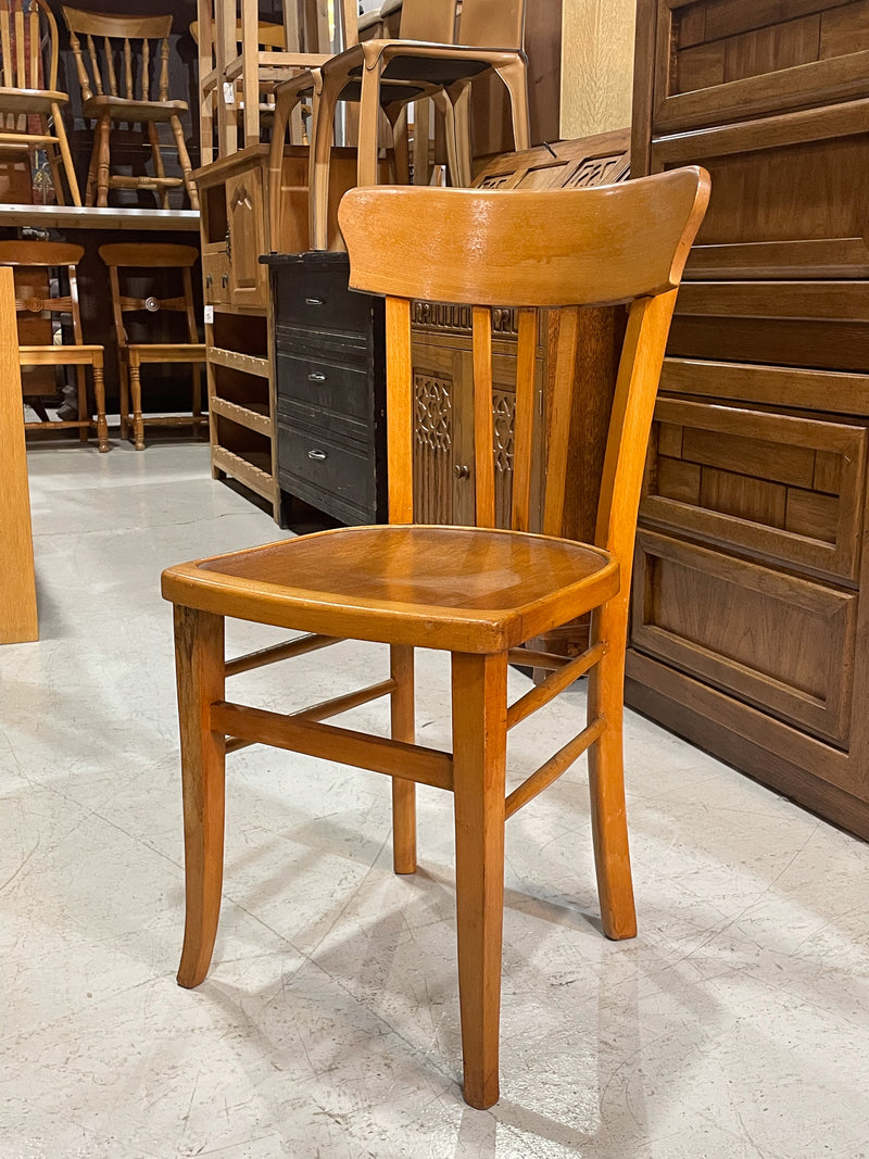 ウッドダイニングチェア <br> 大和店 - ヴィンテージ SHARK ATTACK