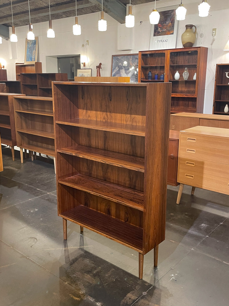 チークウッド ブックシェルフ<br> 大和店 - ヴィンテージ SHARK ATTACK