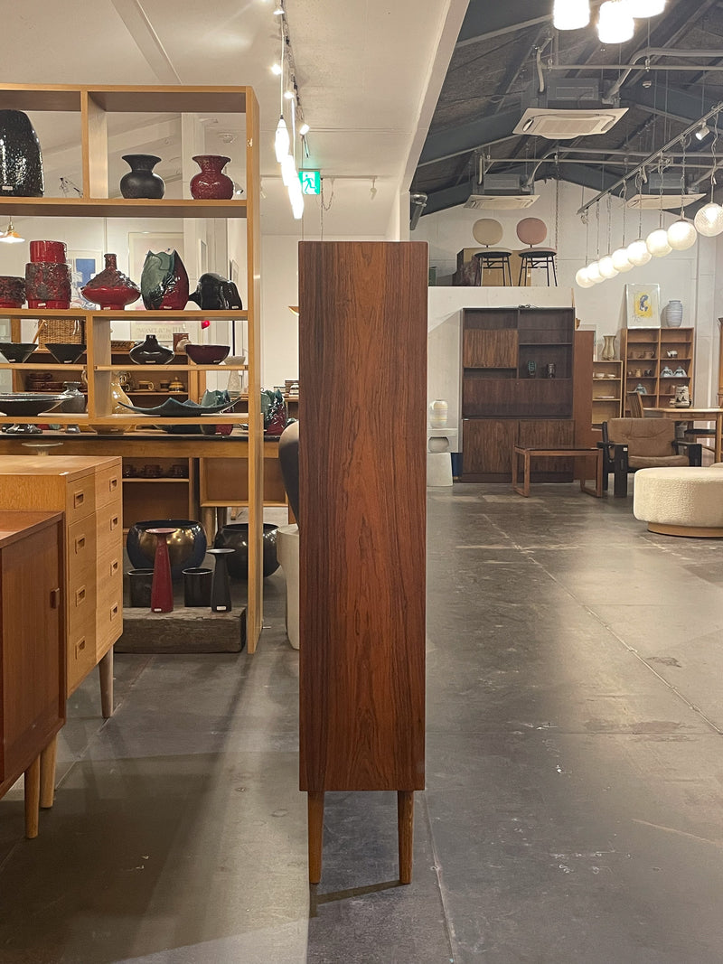 チークウッド ブックシェルフ<br> 大和店 - ヴィンテージ SHARK ATTACK