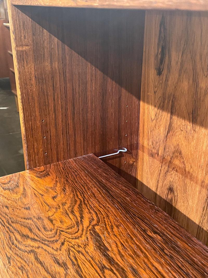 チークウッド ブックシェルフ<br> 大和店 - ヴィンテージ SHARK ATTACK