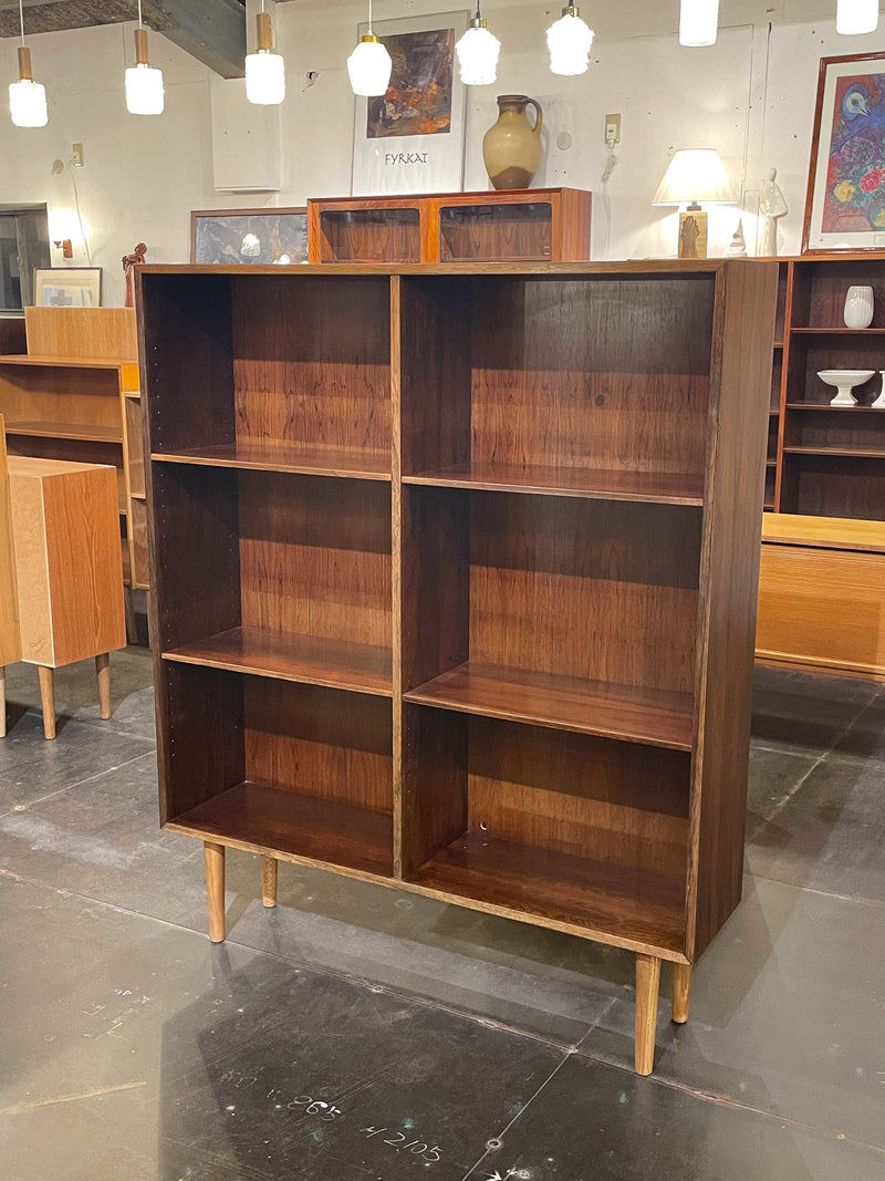 OMANN JUN. A/S MODEL Nr. 6<br>オークウッド ブックシェルフ<br>Denmark<br> 大和店 - ヴィンテージ SHARK ATTACK