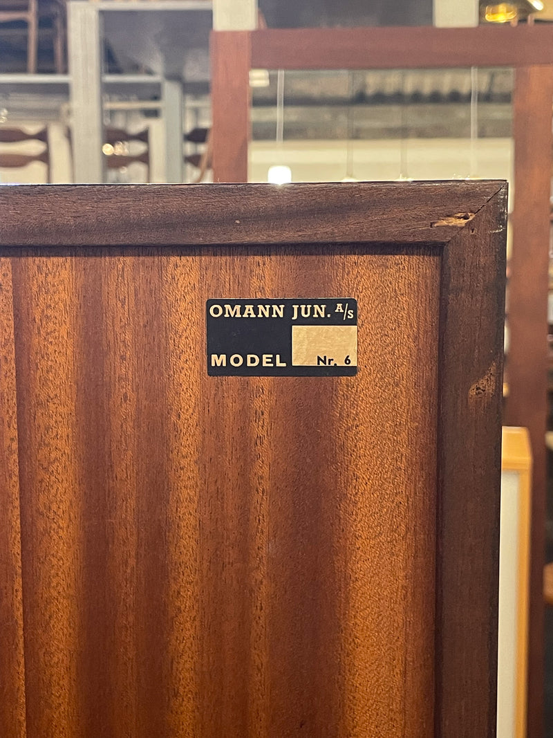 OMANN JUN. A/S MODEL Nr. 6<br>オークウッド ブックシェルフ<br>Denmark<br> 大和店 - ヴィンテージ SHARK ATTACK