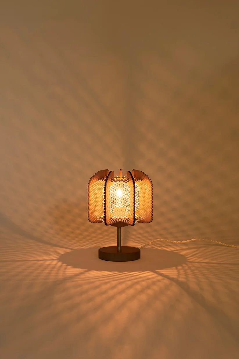 LAFABLIGHT <br> JEEMI "QADRO" <br> Desk lamp - ヴィンテージ SHARK ATTACK