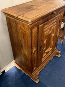 オークウッドキャビネット <br> cerote antiques