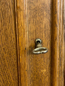 オークウッド カップボード <br> cerote antiques - ヴィンテージ SHARK ATTACK