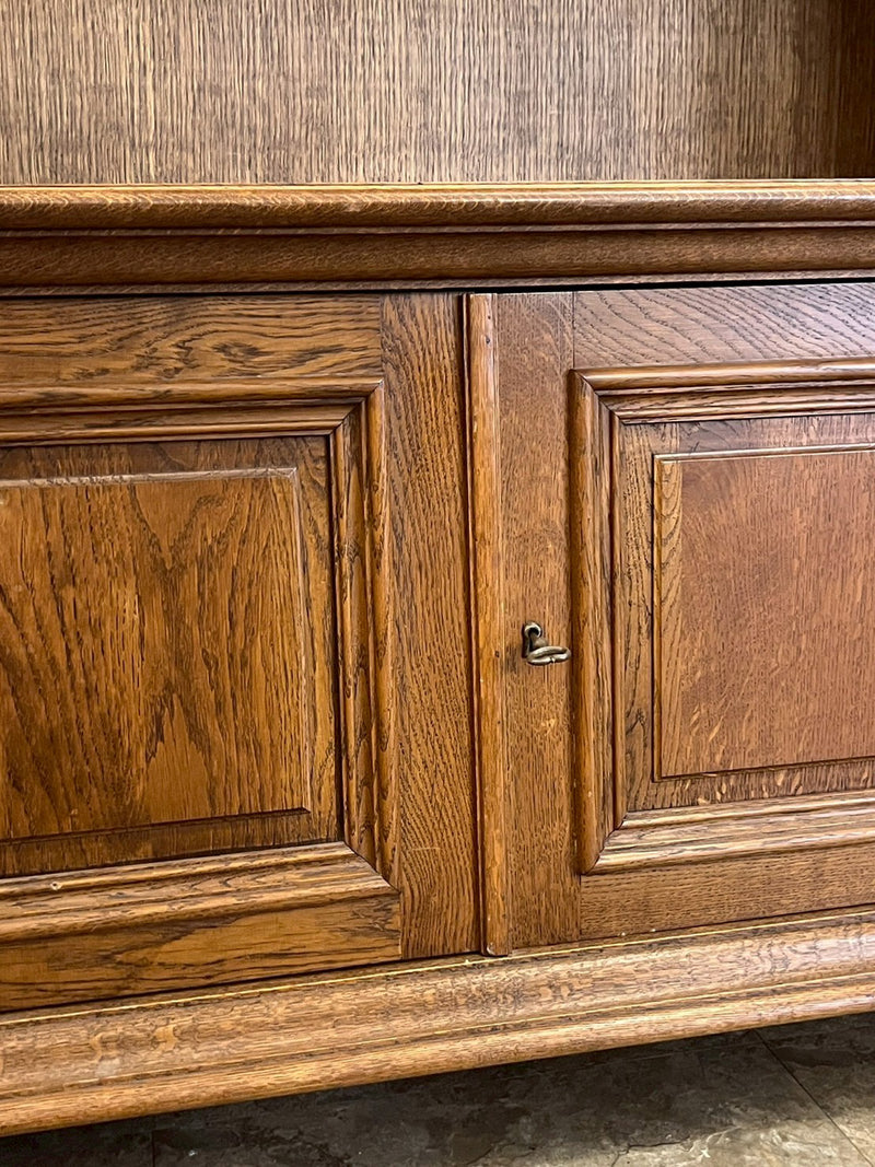 オークウッド カップボード <br> cerote antiques - ヴィンテージ SHARK ATTACK