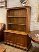 オークウッド カップボード <br> cerote antiques - ヴィンテージ SHARK ATTACK