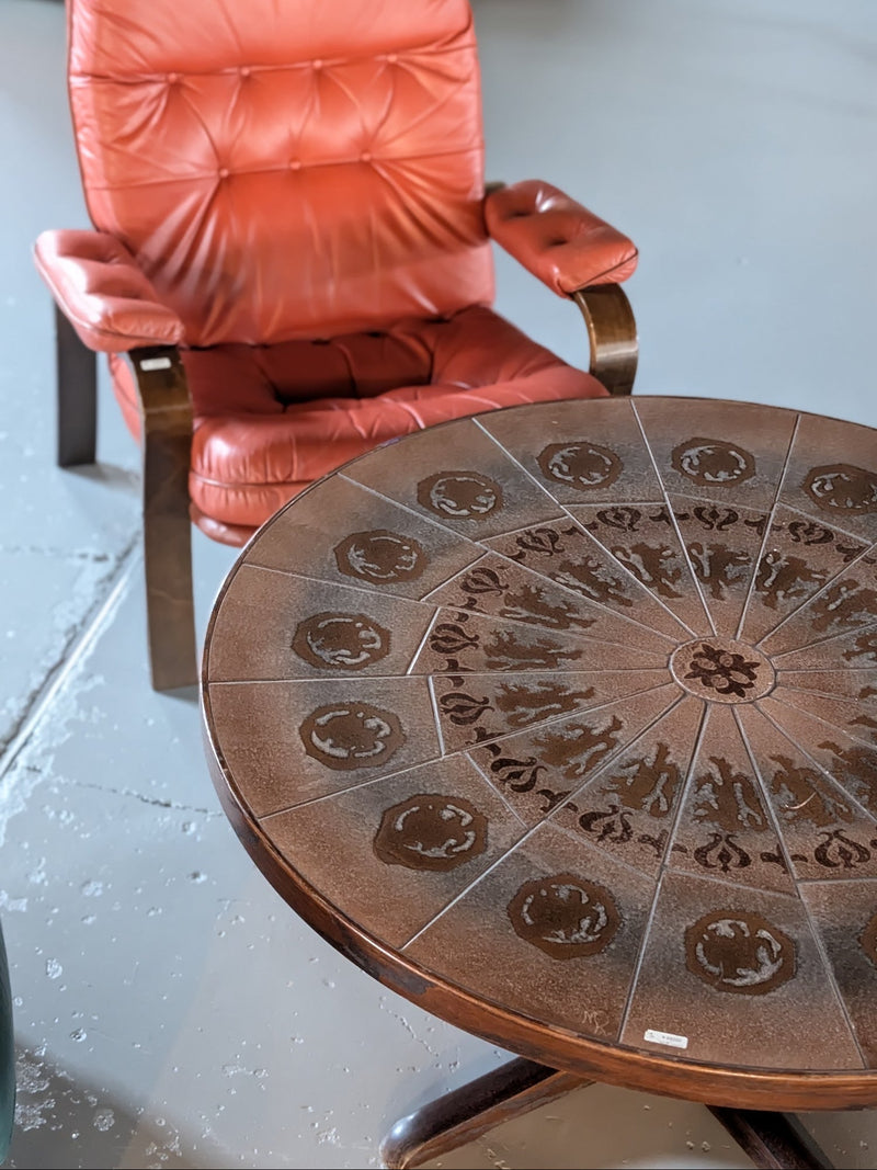 タイルトップ コーヒーテーブル <br>TAMAGAWA BASE - ヴィンテージ SHARK ATTACK