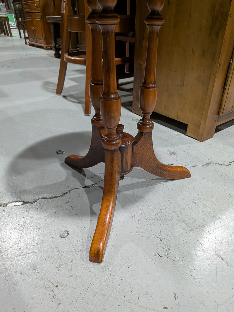 ウッド サイドテーブル <br> 大和店 - ヴィンテージ SHARK ATTACK