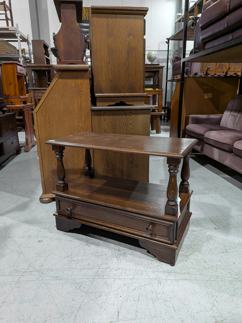 ナイトスタンド/サイドテーブル <br> 大和店 - ヴィンテージ SHARK ATTACK