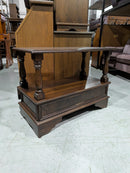 ナイトスタンド/サイドテーブル <br> 大和店 - ヴィンテージ SHARK ATTACK