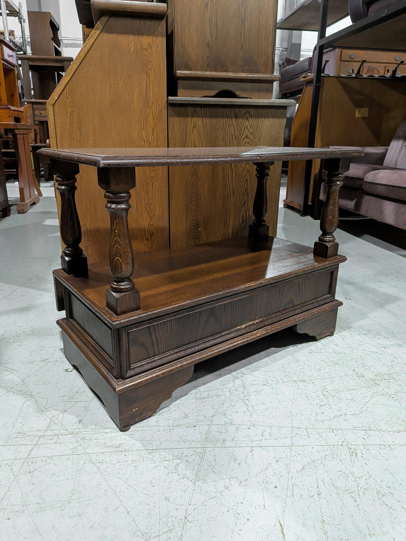 ナイトスタンド/サイドテーブル <br> 大和店 - ヴィンテージ SHARK ATTACK