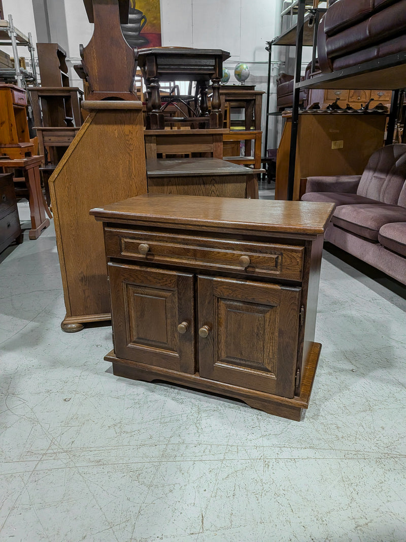 ナイトスタンド/キャビネット <br> 大和店 - ヴィンテージ SHARK ATTACK