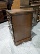 ナイトスタンド/キャビネット <br> 大和店 - ヴィンテージ SHARK ATTACK