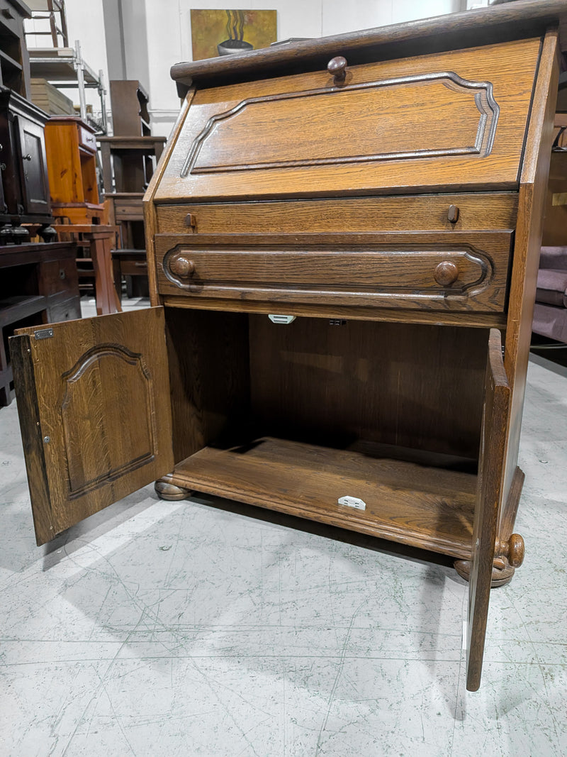 ウッド ライティングビューロー <br> 大和店 - ヴィンテージ SHARK ATTACK