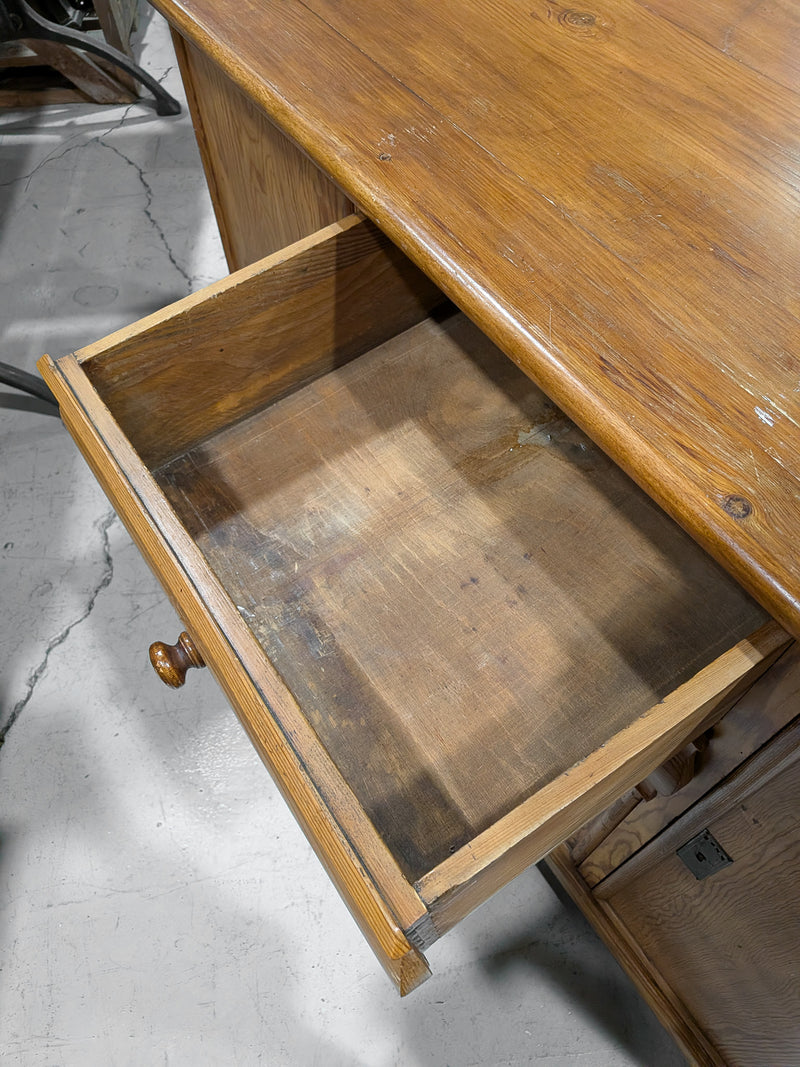 ウッド サイドボード <br> 大和店 - ヴィンテージ SHARK ATTACK